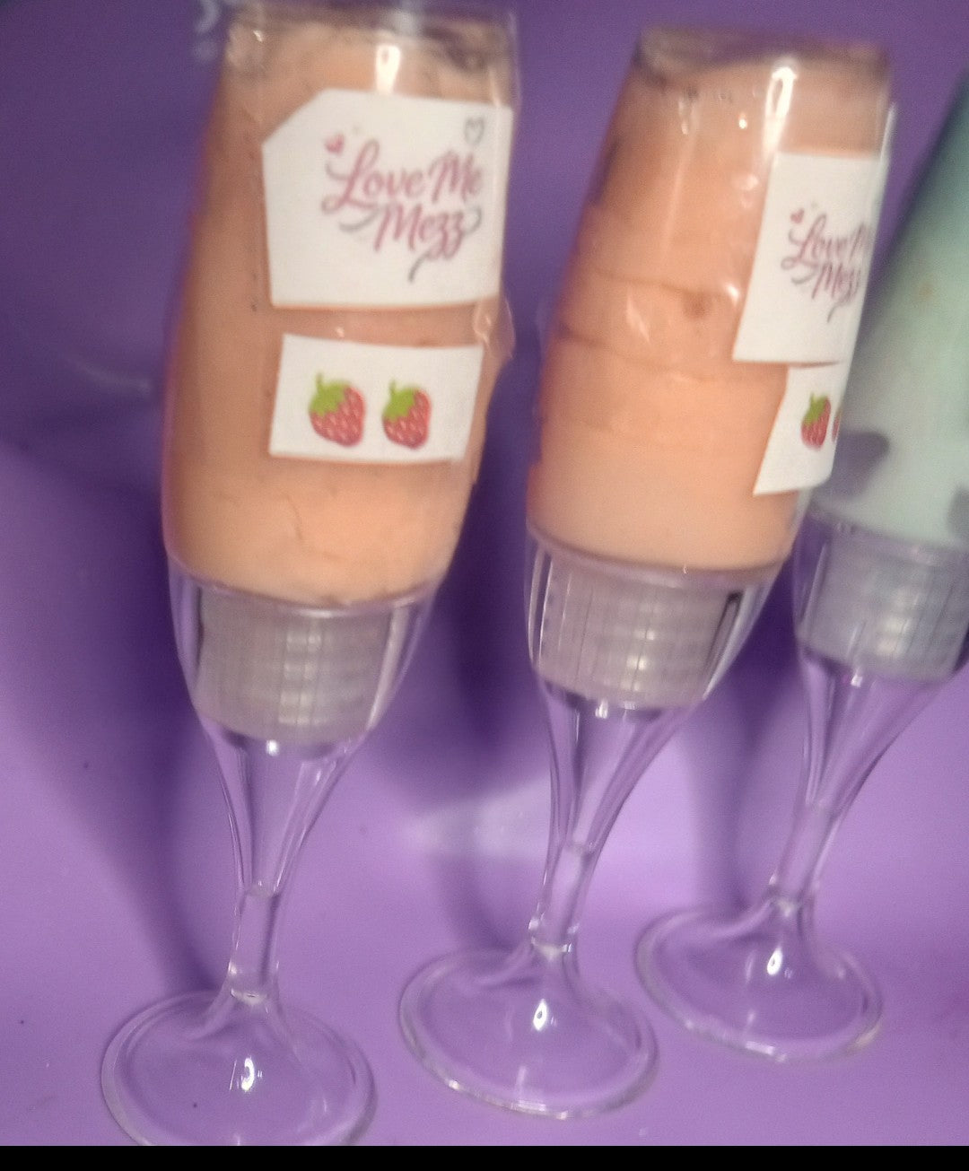 Lip Gloss In Wine Glass(plastic)