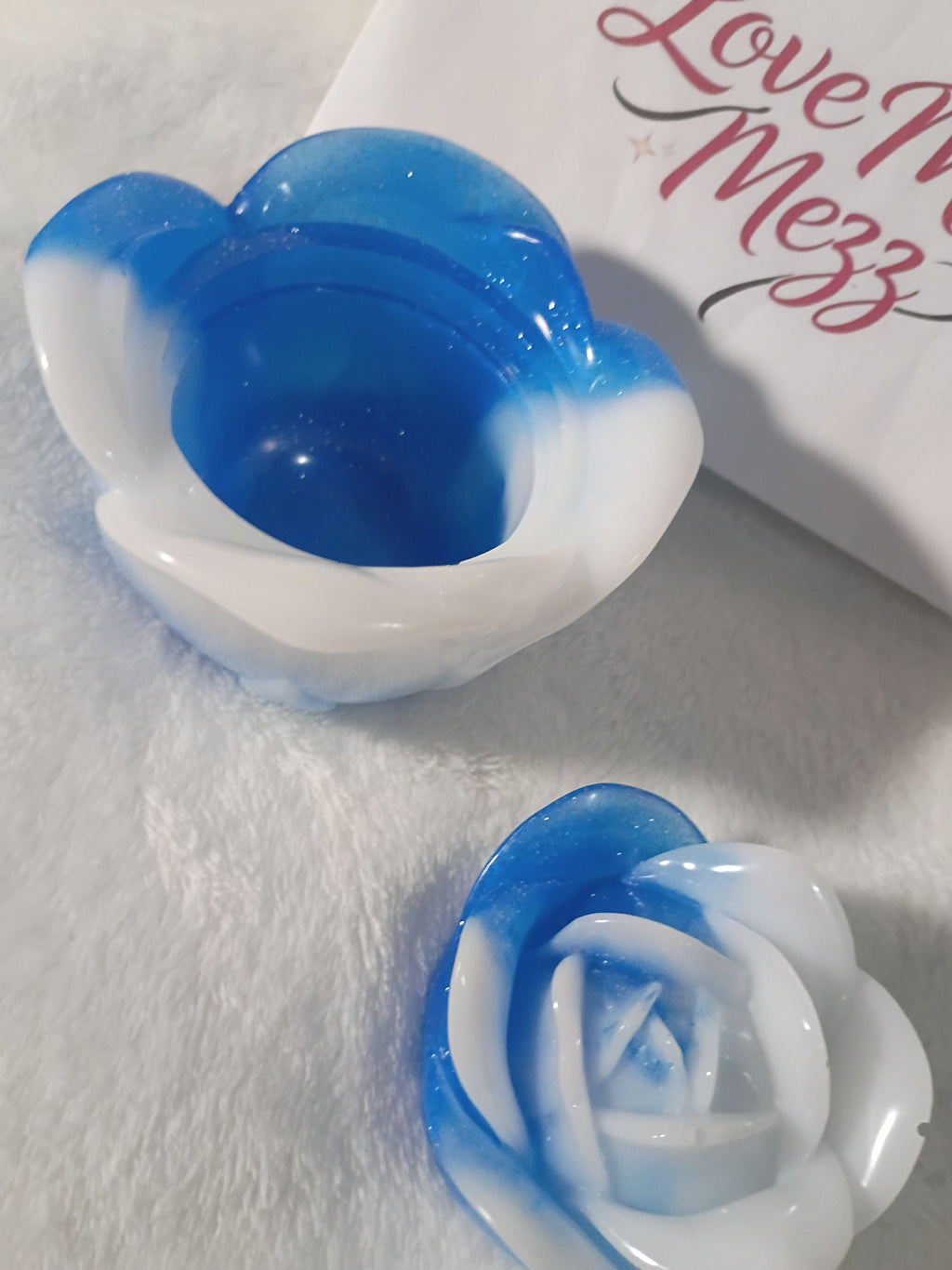 Blue And White Rose jar