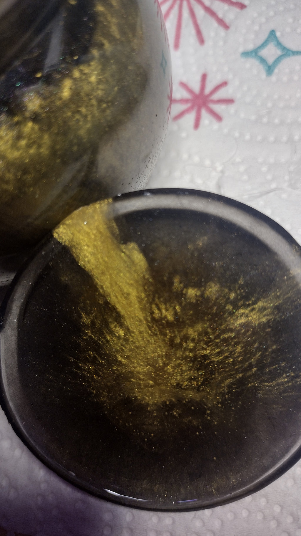 Gold/Black resin jar