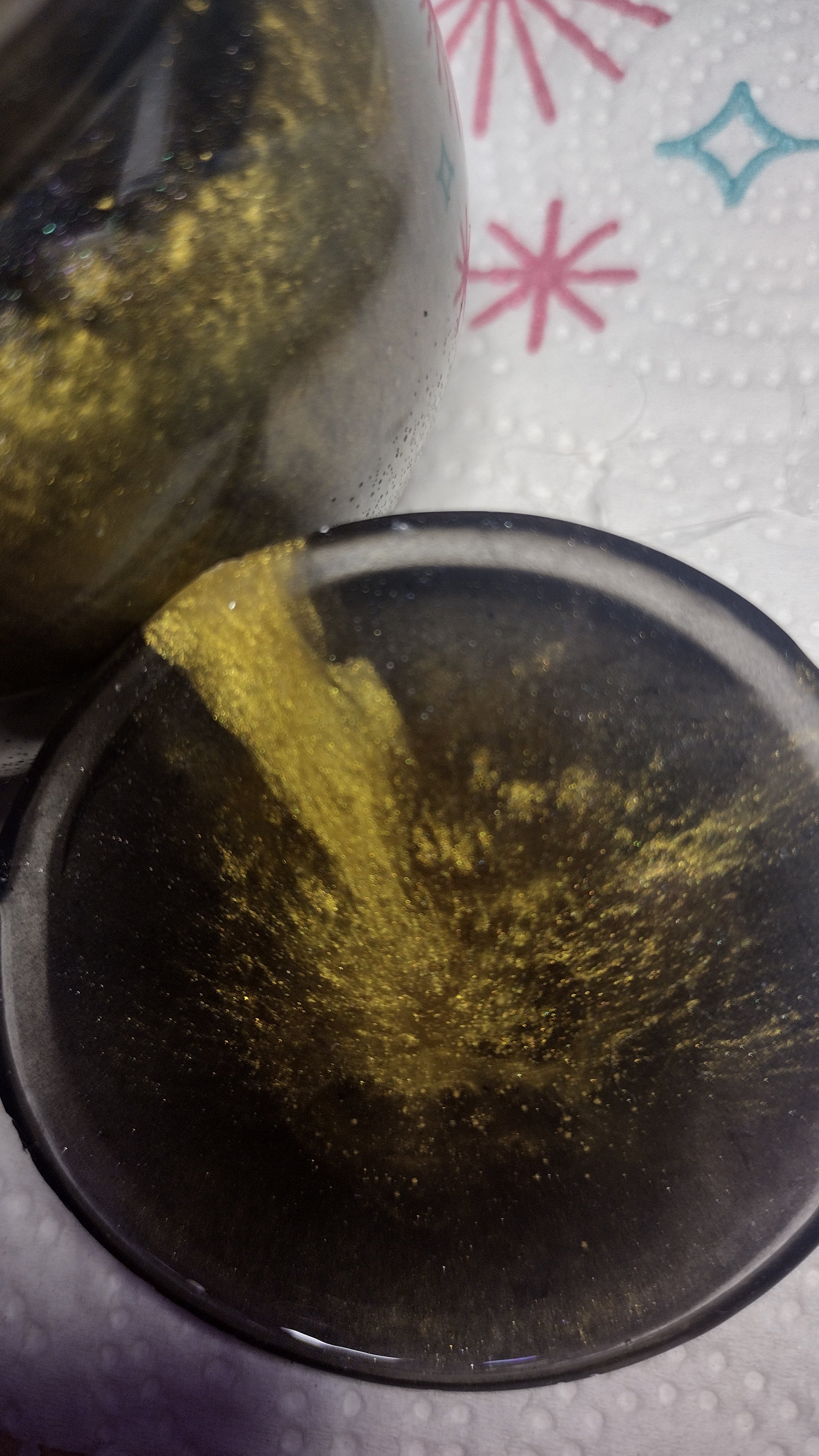 Gold/Black resin jar