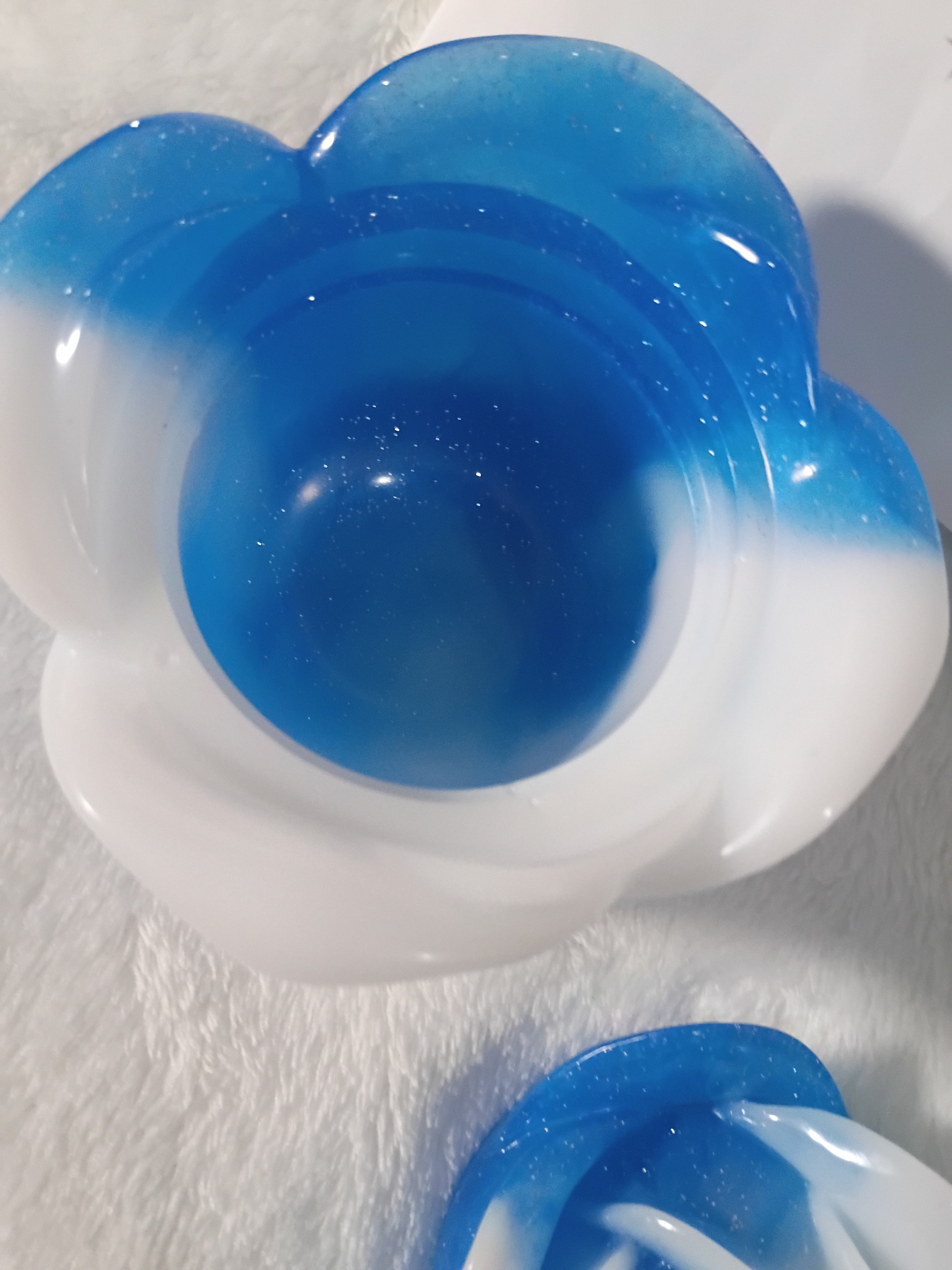 Blue And White Rose jar