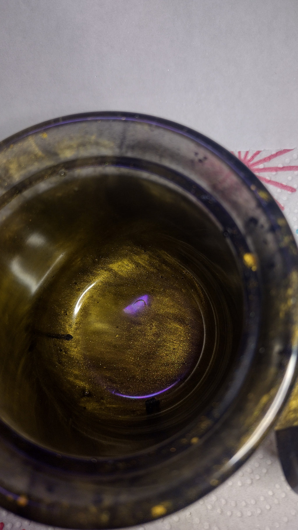 Gold/Black resin jar
